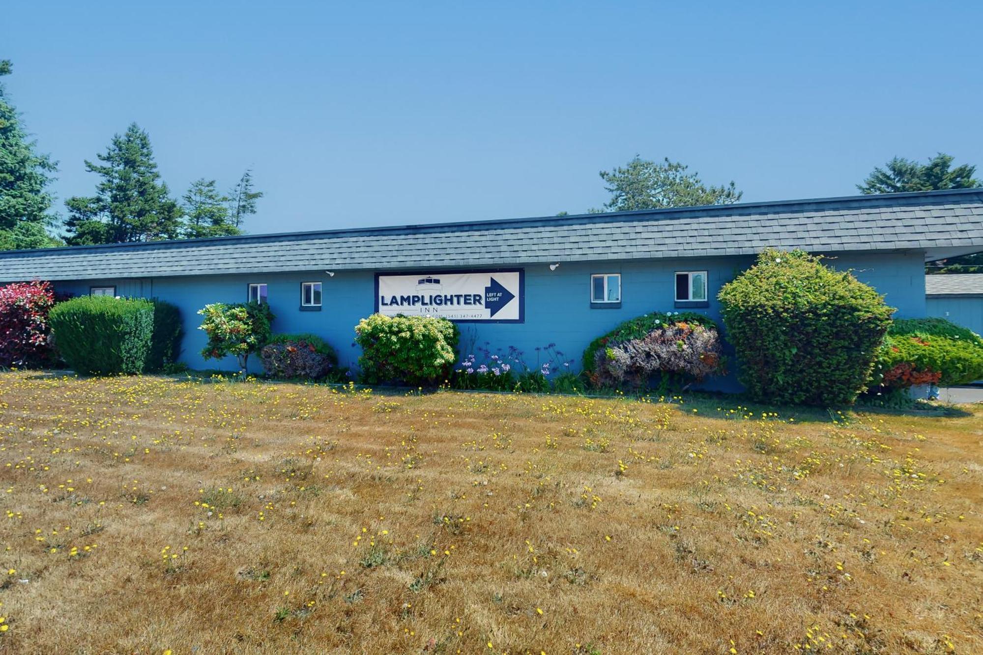 Lamplighter Inn - Tropical Fish Cove And Octopus Encounter Bandon Exterior photo